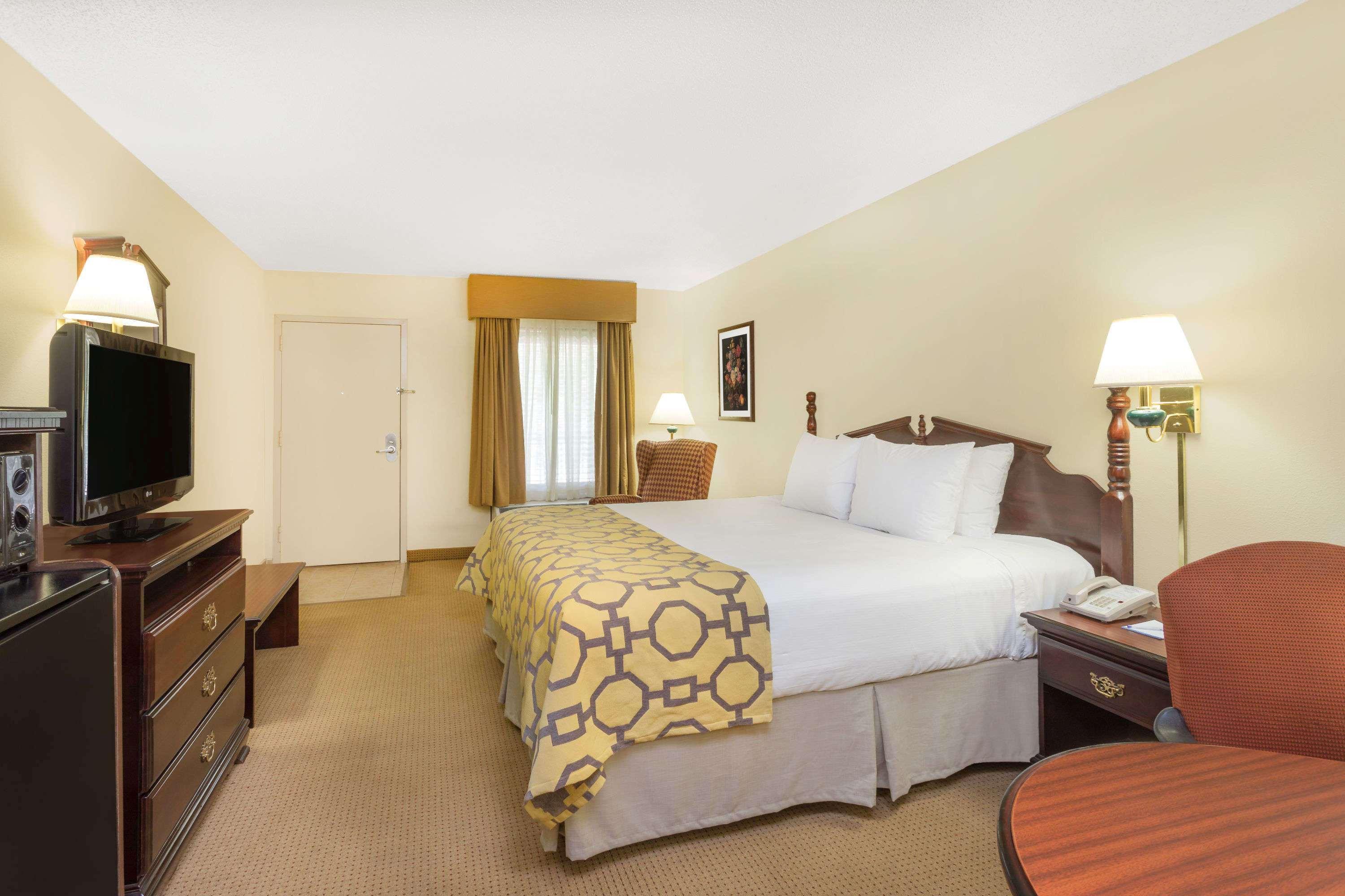 Hotel Baymont By Wyndham Griffin Exterior foto